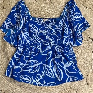 Skies Are Blue Blouse- women’s medium- excellent condition!